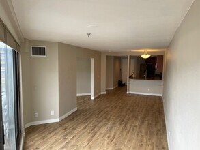 100 Park Ave W in Denver, CO - Building Photo - Building Photo