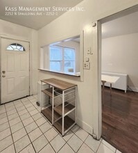 2252 N Spaulding Ave in Chicago, IL - Building Photo - Building Photo