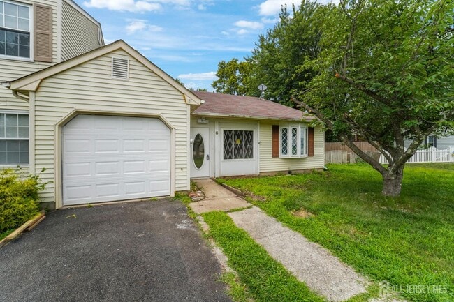 6 Woodbury Rd in Edison, NJ - Building Photo - Building Photo