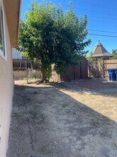 376 Richfield Ave in El Cajon, CA - Foto de edificio - Building Photo