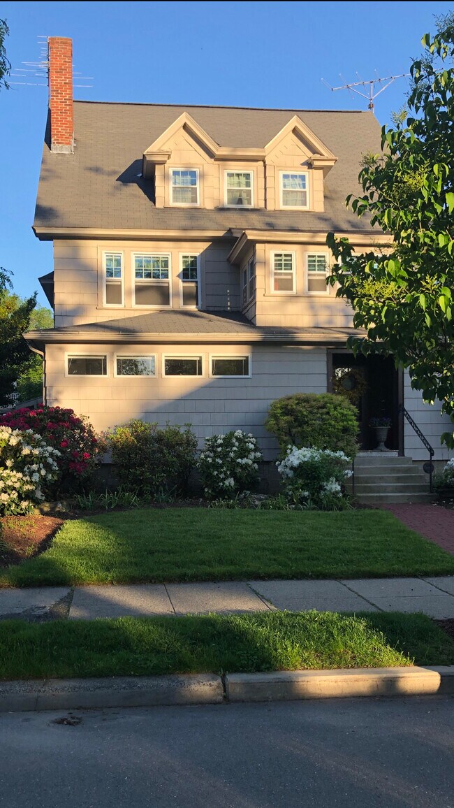 7 Somerset St Apartments and Nearby Worcester Apartments For Rent