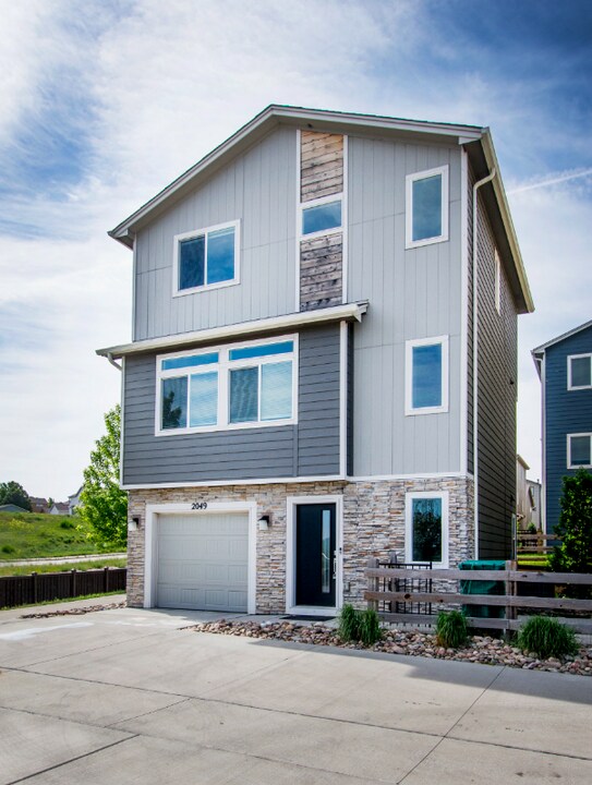 2049 Corker View in Colorado Springs, CO - Building Photo