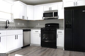 2640 Field Spring Dr in Lithonia, GA - Building Photo - Building Photo