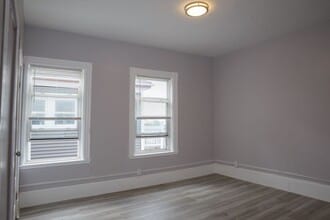 301 Medford St, Unit 2 in Somerville, MA - Building Photo - Building Photo