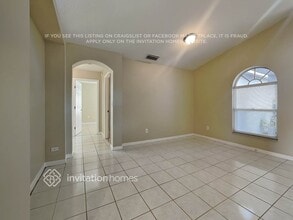 717 Sand Ridge Dr in Valrico, FL - Foto de edificio - Building Photo