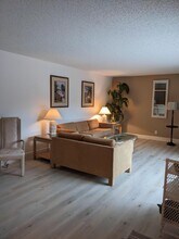 6003 SE Riverboat Dr in Stuart, FL - Building Photo - Building Photo