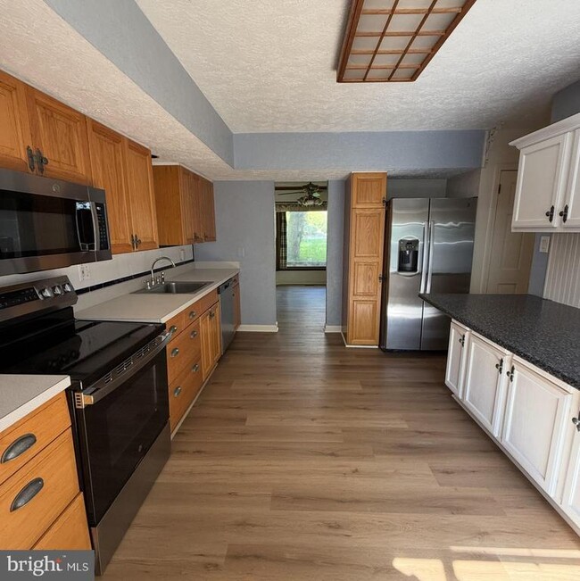 15723 Edgewood Dr in Montclair, VA - Building Photo - Building Photo