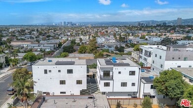 4703-4704 Saturn St in Los Angeles, CA - Building Photo - Building Photo