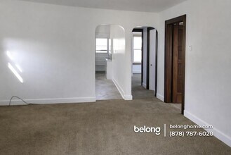 1726 Warriors Rd in Pittsburgh, PA - Building Photo - Building Photo