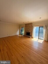 10 Candlelight Ct in Potomac, MD - Building Photo - Building Photo