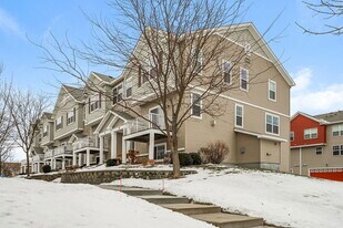 1949 Commonwealth Blvd in Chanhassen, MN - Building Photo