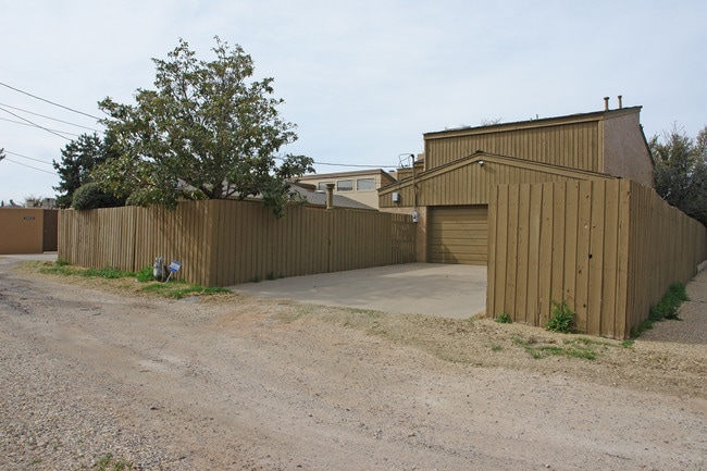 3950 Monclair Ave in Odessa, TX - Foto de edificio - Building Photo