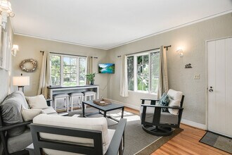 954 C Ave in Coronado, CA - Building Photo - Building Photo