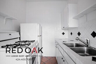 660 Cochran Ave, Unit 201 in Los Angeles, CA - Foto de edificio - Building Photo