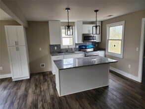 2078 Perkerson Rd SW in Atlanta, GA - Building Photo - Building Photo