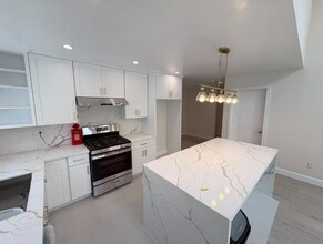 14671 Comet St in Irvine, CA - Building Photo - Building Photo