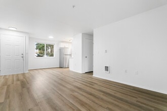 Reedville Meadows - A Friendly Community of 1, 2, and 3 Bedroom Apartments in Aloha, OR - Building Photo - Building Photo