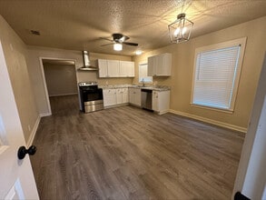 2626 W Johnson St in Denison, TX - Building Photo - Building Photo