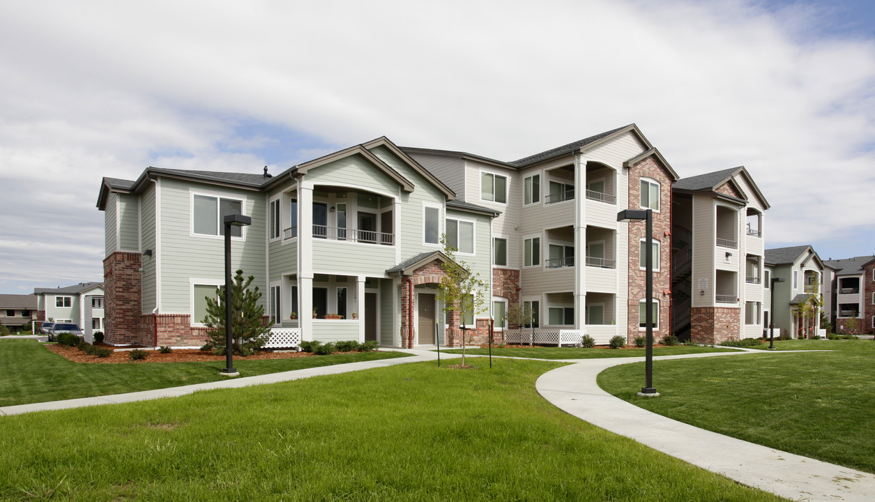 Caribou Apartments in Fort Collins, CO - Building Photo