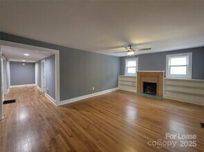 222 W McCubbins St in Salisbury, NC - Building Photo - Building Photo