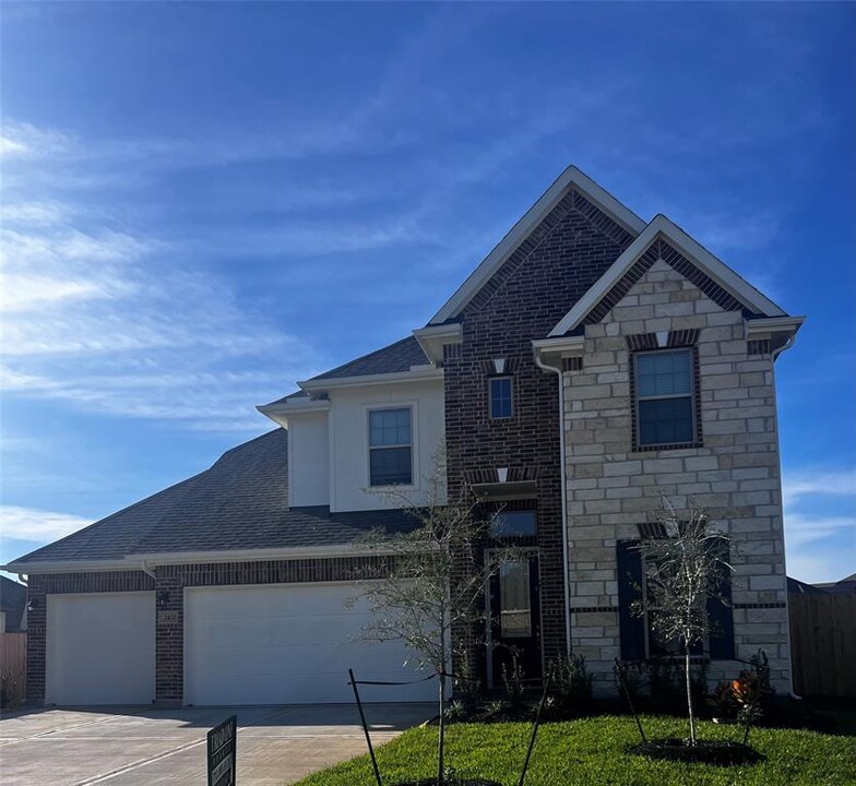 2431 WAYBREAD Ln in Rosenberg, TX - Building Photo