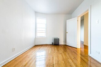 8200-04 S Ingleside Ave 915-19 E 82nd St Chicago, IL 60619 in Chicago, IL - Foto de edificio - Building Photo