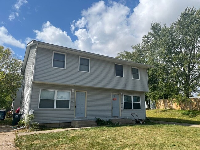 property at 4206 N Elsie Ave