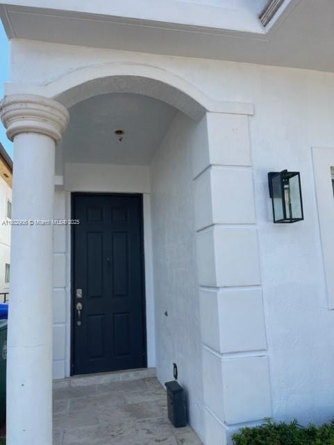 3346 SW 25th St in Miami, FL - Building Photo