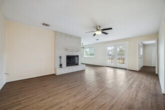 103 Brigadoon Ln in Friendswood, TX - Building Photo - Building Photo