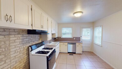 3716 S 29th W Ave in Tulsa, OK - Building Photo - Building Photo