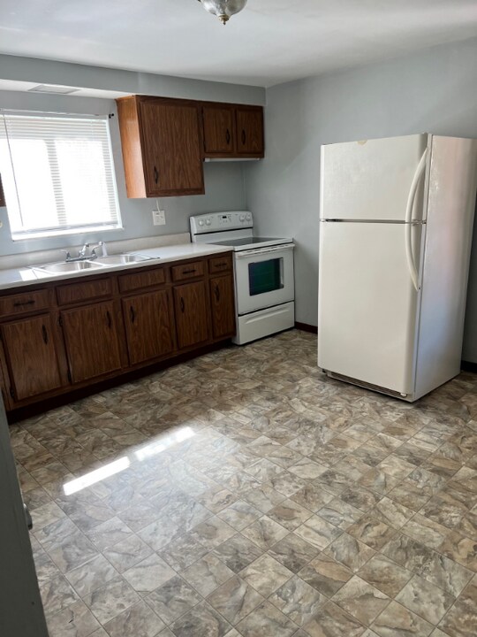569 Pike St-Unit -B in Meadow Lands, PA - Building Photo