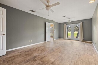 25 Woodcreek Dr in Wimberley, TX - Building Photo - Building Photo