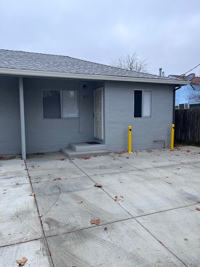 6022 Camellia Ln in Sacramento, CA - Building Photo - Building Photo