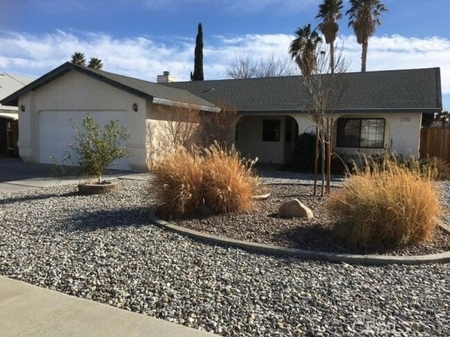 1105 Rebecca Ave in Ridgecrest, CA - Building Photo - Building Photo