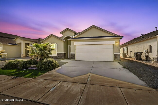 1177 Night Sky St in El Paso, TX - Building Photo - Building Photo