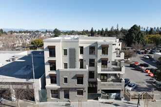 Hope Street Condominiums in Mountain View, CA - Foto de edificio - Building Photo