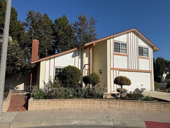 3629 S Ross St in Santa Ana, CA - Building Photo - Building Photo