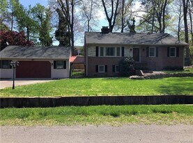 1701 Ranch Dr in Richmond, VA - Building Photo