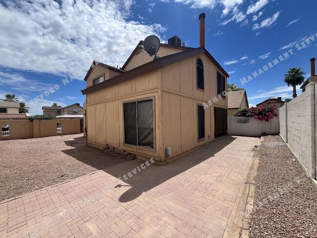 410 E Wescott Dr in Phoenix, AZ - Building Photo - Building Photo