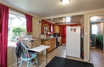 821 Billy Frank Jr. St-Unit -#101 in Bellingham, WA - Building Photo - Building Photo