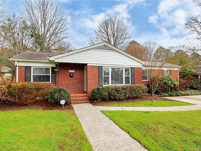 3419 Country Club Dr in Charlotte, NC - Foto de edificio - Building Photo