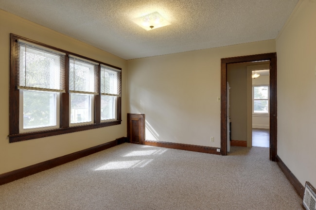 707 Orange Ave E in St. Paul, MN - Building Photo - Building Photo