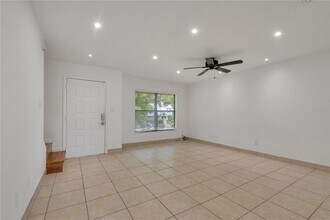 9426 Lake Lotta Cir in Gotha, FL - Building Photo - Building Photo