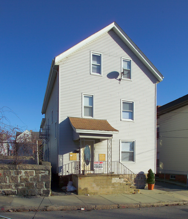 159 High St in Fall River, MA - Foto de edificio - Building Photo