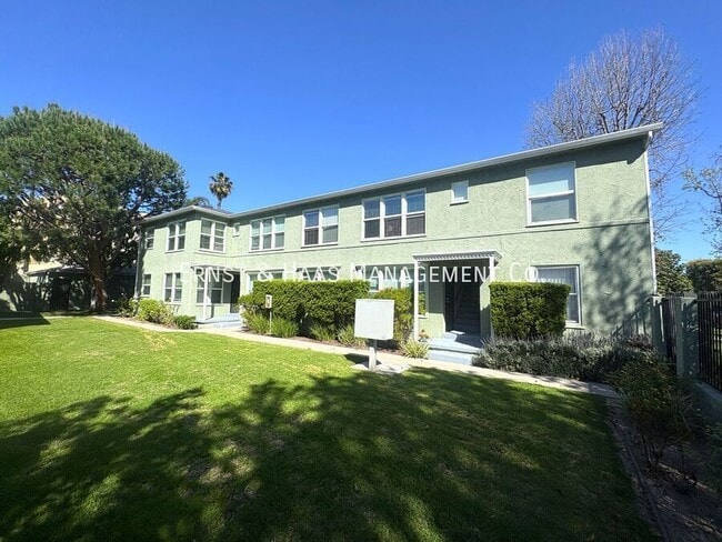 4541 N Banner Dr in Long Beach, CA - Building Photo - Building Photo