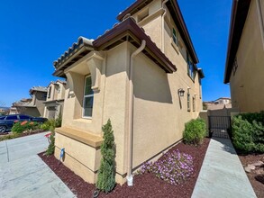 38656 Fairfield Hts in Murrieta, CA - Foto de edificio - Building Photo