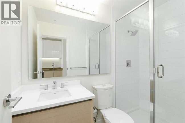 8850 University Crescent in Burnaby, BC - Building Photo - Building Photo