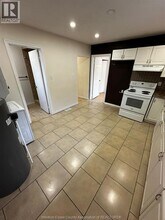 819 Frank Ave in Windsor, ON - Building Photo - Building Photo