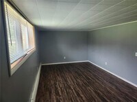 255 6th Ave NE photo'