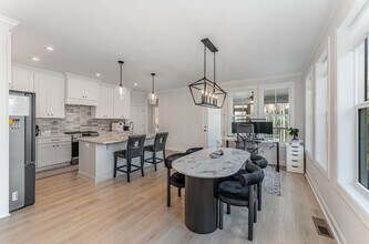 210 Monteith Dr in Chapel Hill, NC - Building Photo - Building Photo